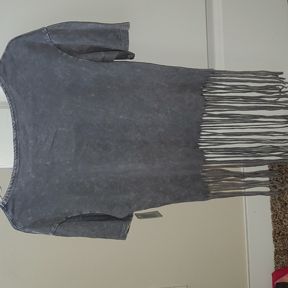 AC⚡DC fringe distressed top - Picture 4 of 5